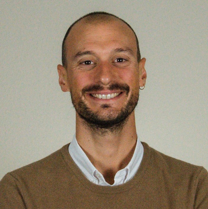 /Stefano%20Cozzolino